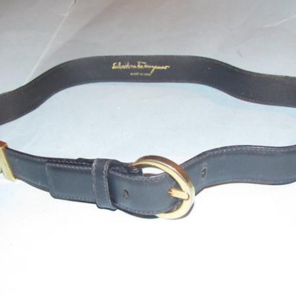 Salvatore Ferragamo Black 'Gancini' Vintage - Picture 4 of 8